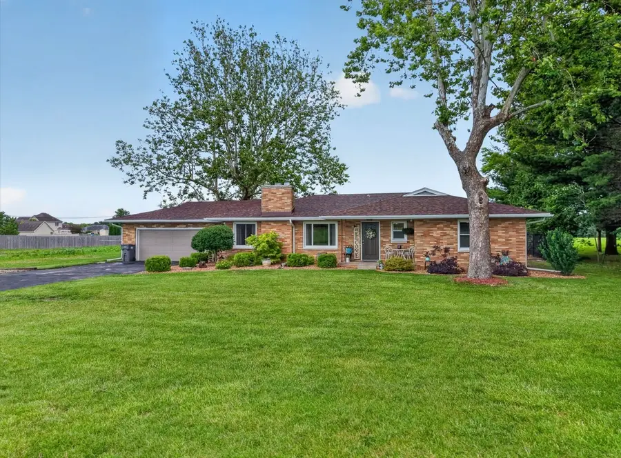 1564 E 16th Road, Streator, IL 61364 - #2