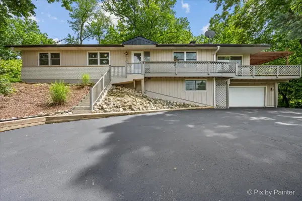 109 Wood Drive, Algonquin, IL 60102