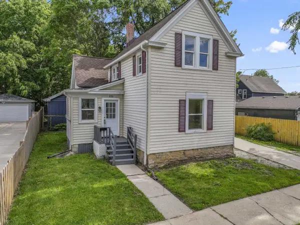 418 W Illinois Avenue, Aurora, IL 60506