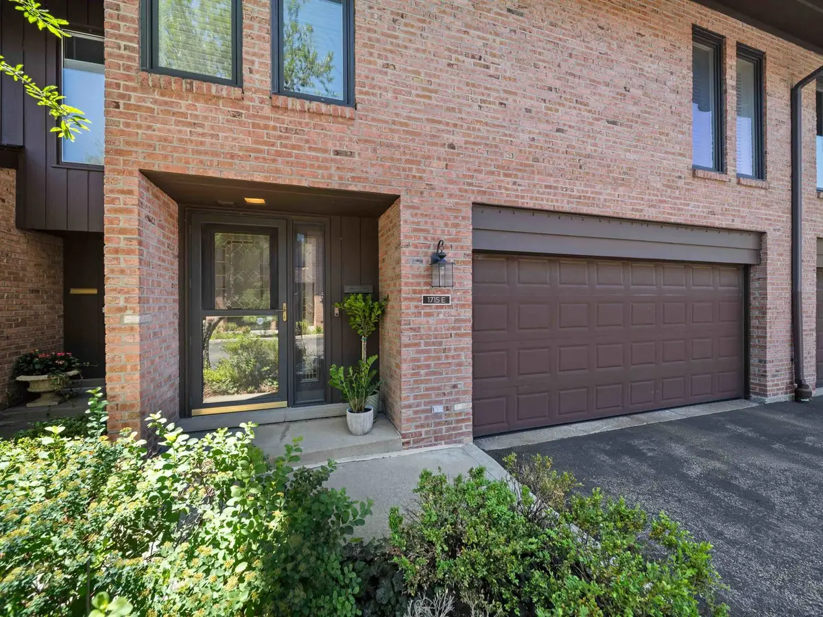 1715 Wildberry Drive #E, Glenview, IL 60025 - #1