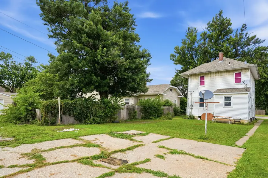 174 16th Avenue, East Moline, IL 61244 - #2