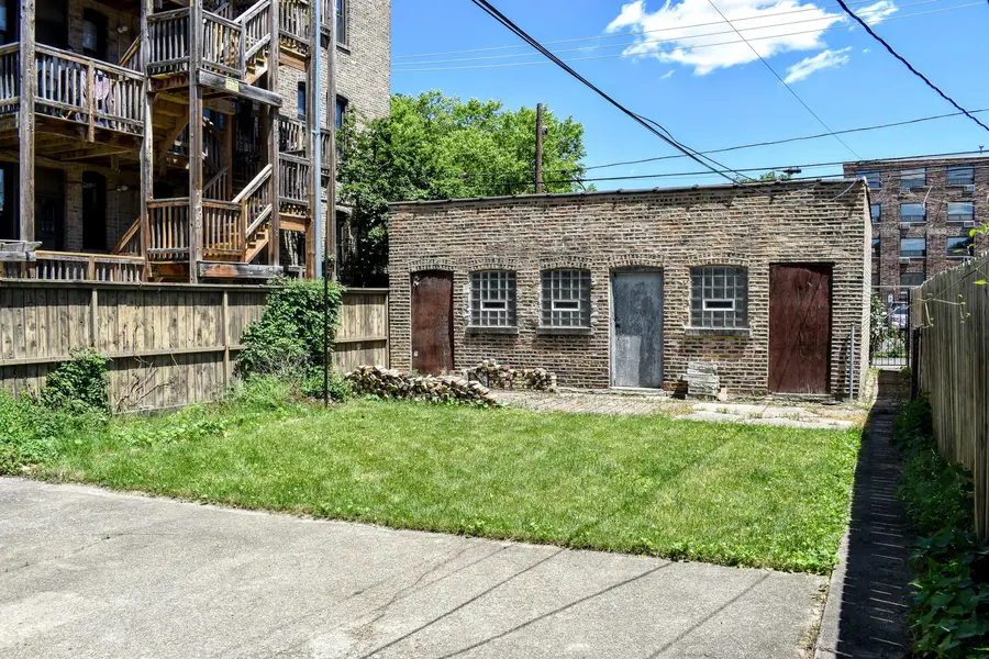 2251 N Sawyer Avenue, Chicago, IL 60647 - #3
