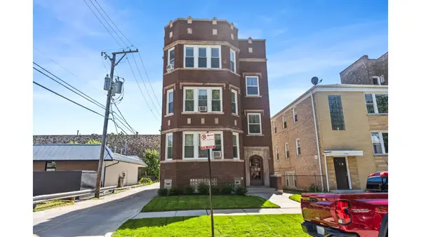 7555 N Claremont Avenue, Chicago, IL 60645