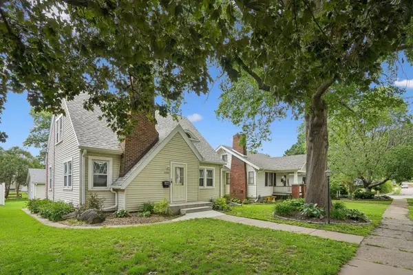 2950 Jefferson Avenue, Davenport, IA 52803
