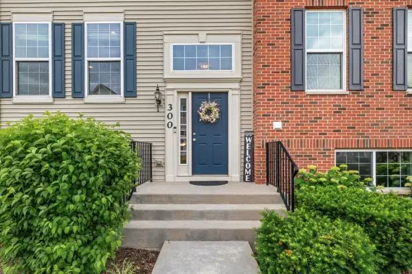 300 Lionel Drive, Grayslake, IL 60030