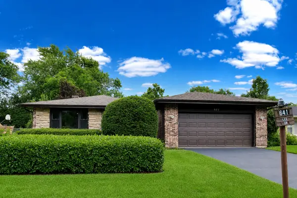 641 Lee Drive, Crystal Lake, IL 60014