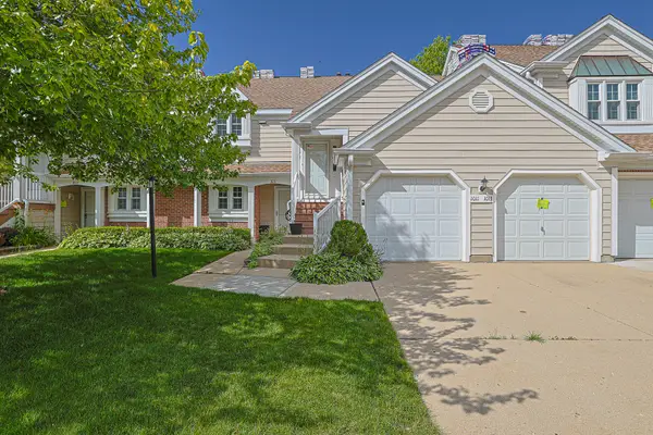 1011 Brentwood Circle, Buffalo Grove, IL 60089