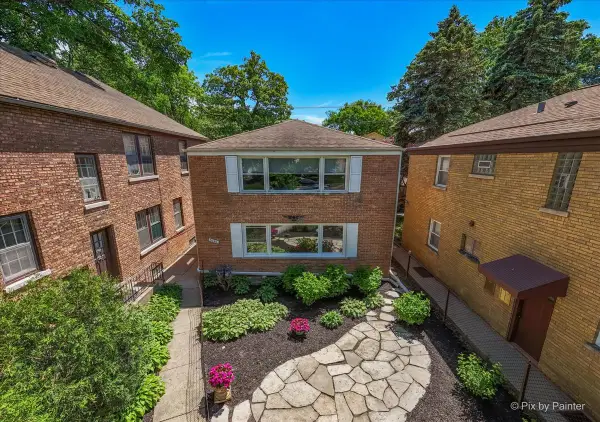 3046 Central Street, Evanston, IL 60201