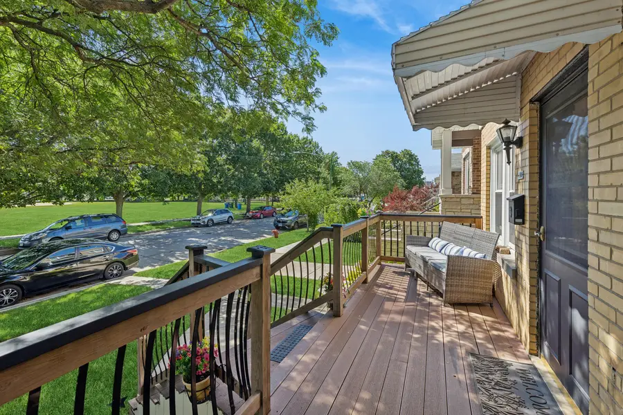 5230 N Mcvicker Avenue, Chicago, IL 60630 - #3