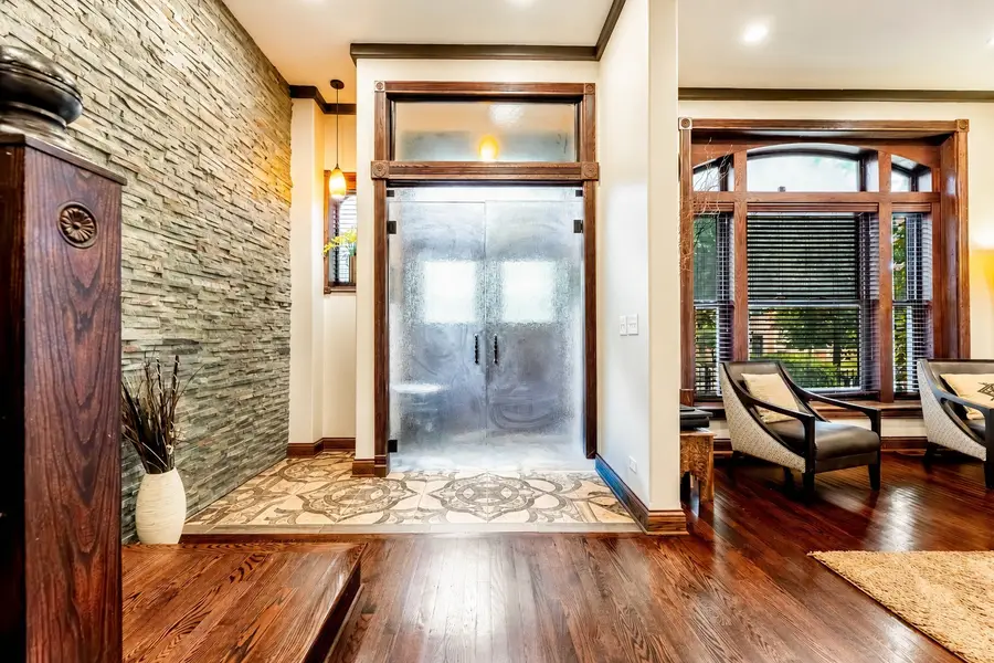 4126 S Lake Park Avenue, Chicago, IL 60653 - #2