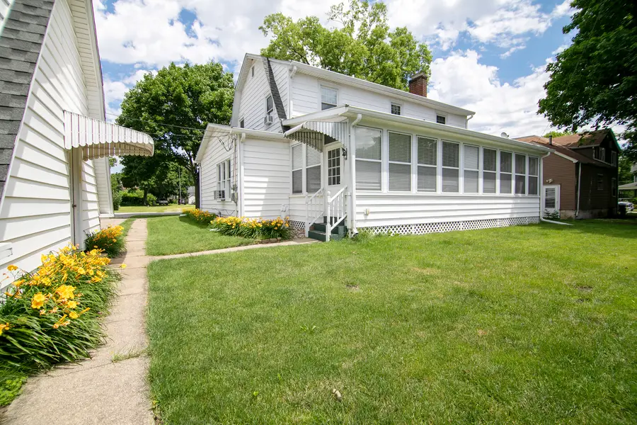 311 W 2nd Street, Momence, IL 60954 - #3