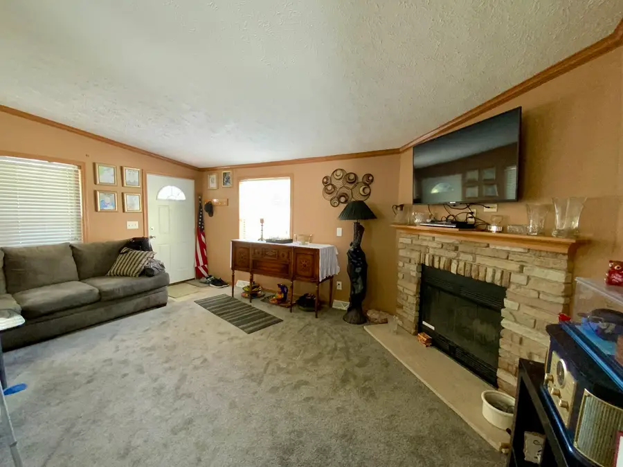 3 Maple Lane, Sandwich, IL 60548 - #2