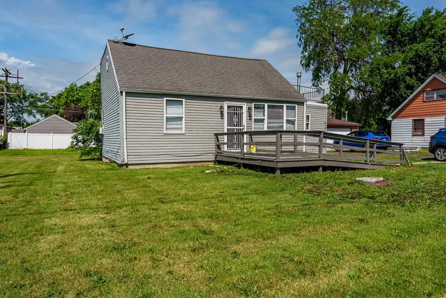 8638 Central Avenue, Burbank, IL 60459 - #3