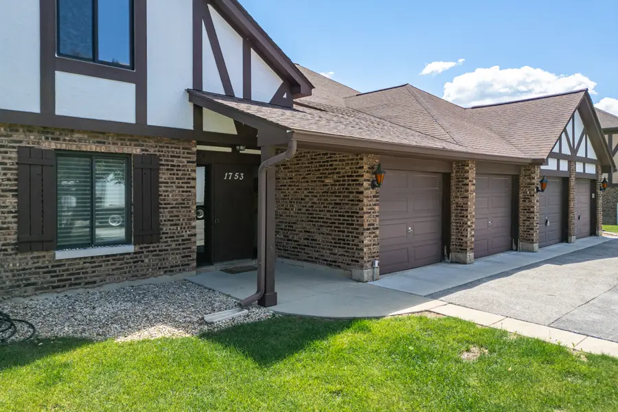 1753 Plymouth Court #B, Wheaton, IL 60189 - #2