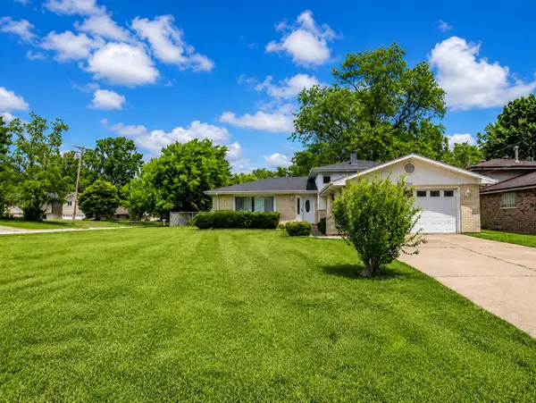 5042 157th Street, Oak Forest, IL 60452