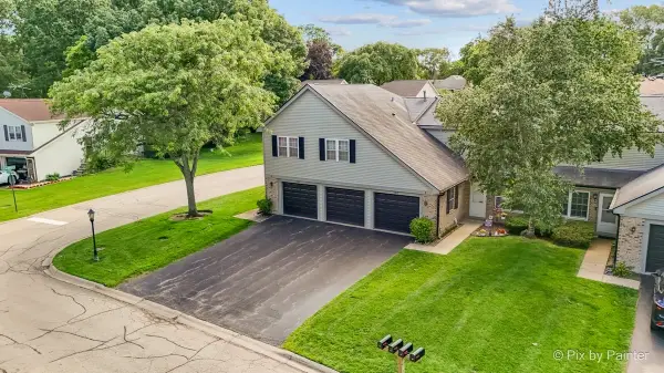 902 Oak Valley Drive, Cary, IL 60013