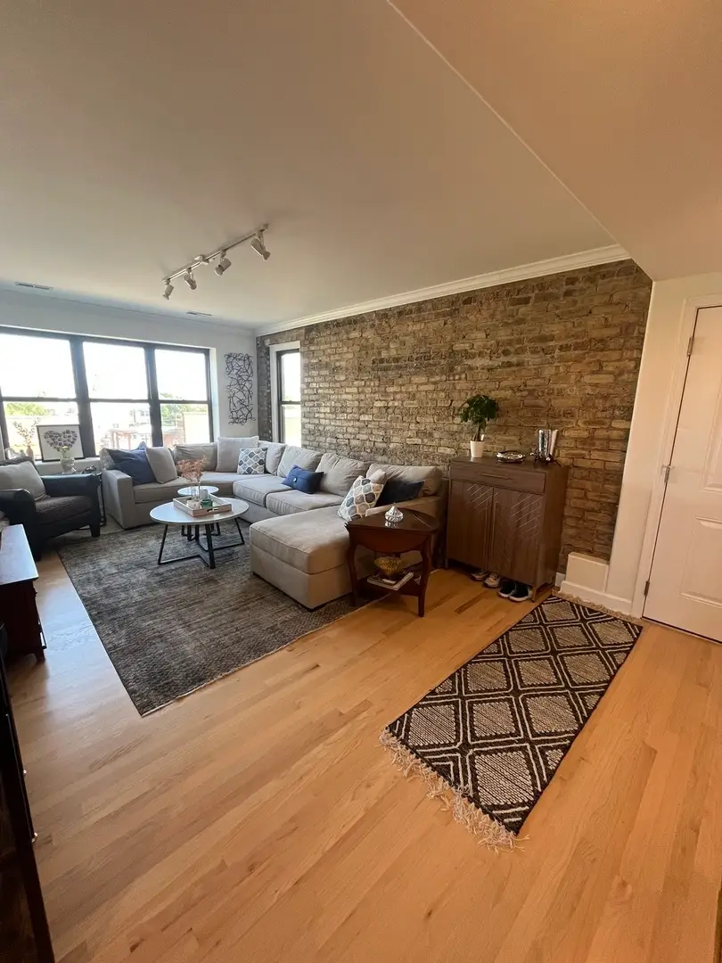 6710 N Oliphant Avenue #3, Chicago, IL 60631 - #3