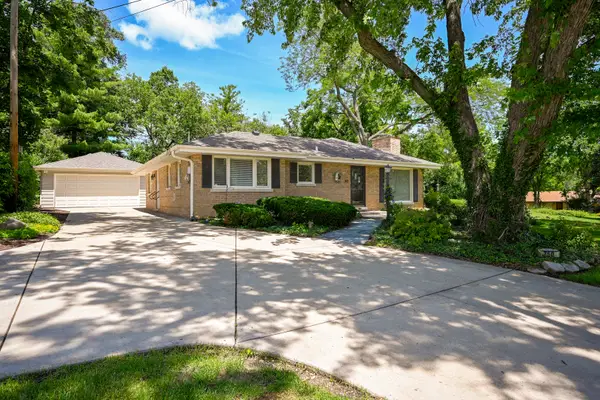 750 Marston Avenue, Glen Ellyn, IL 60137