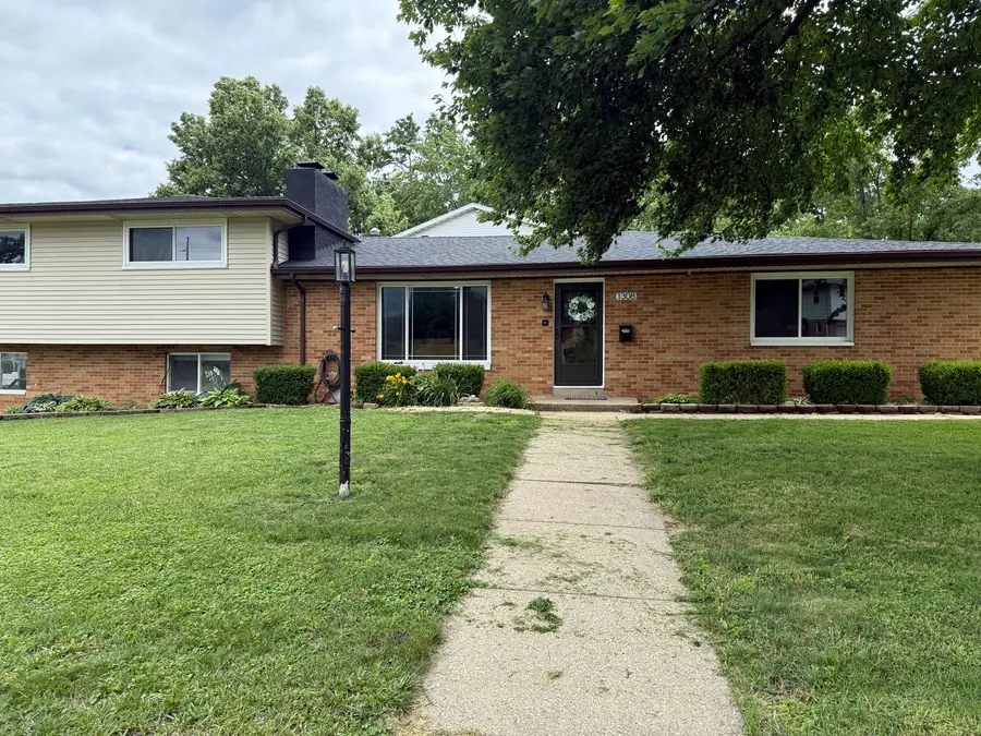 1308 W Kenwick Lane, Peoria, IL 61614 - #2