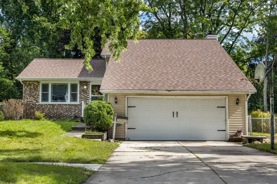 871 N Gladstone Avenue, Aurora, IL 60506 - #2