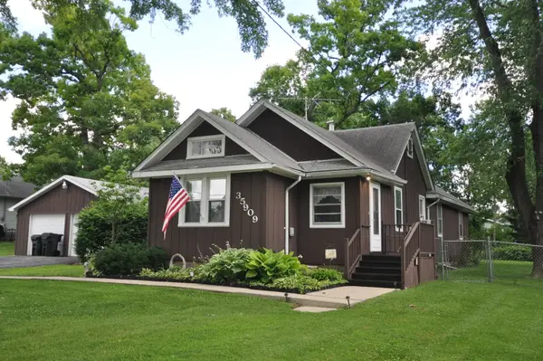 35909 N Helendale Road, Ingleside, IL 60041