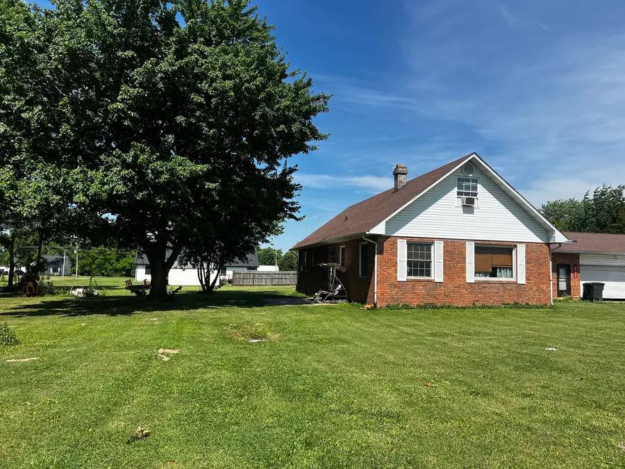 10585 N Il Highway 142 Highway, Mount Vernon, IL 62864 - #3