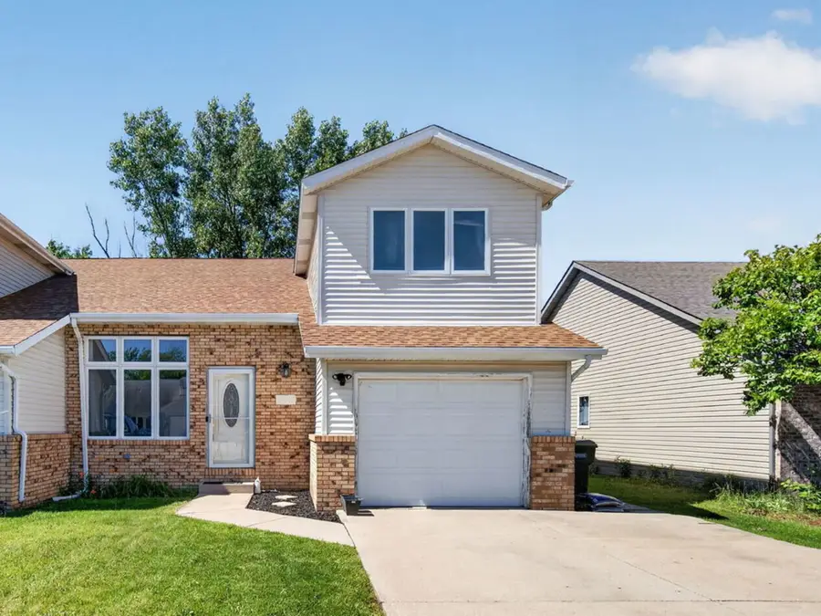 574 W Oak Street, Coal City, IL 60416 - #2