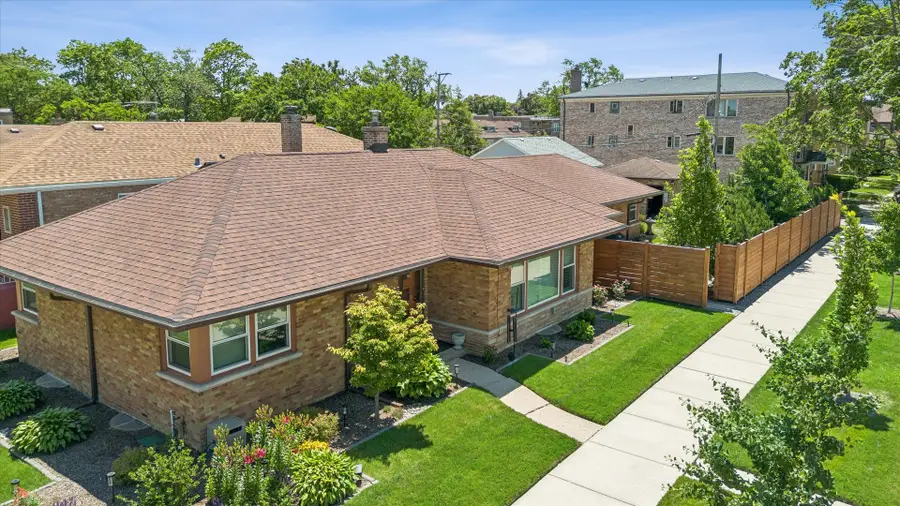 6755 N Washtenaw Avenue, Chicago, IL 60645 - #3