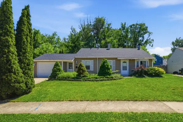 123 Edgewood Drive, Streamwood, IL 60107