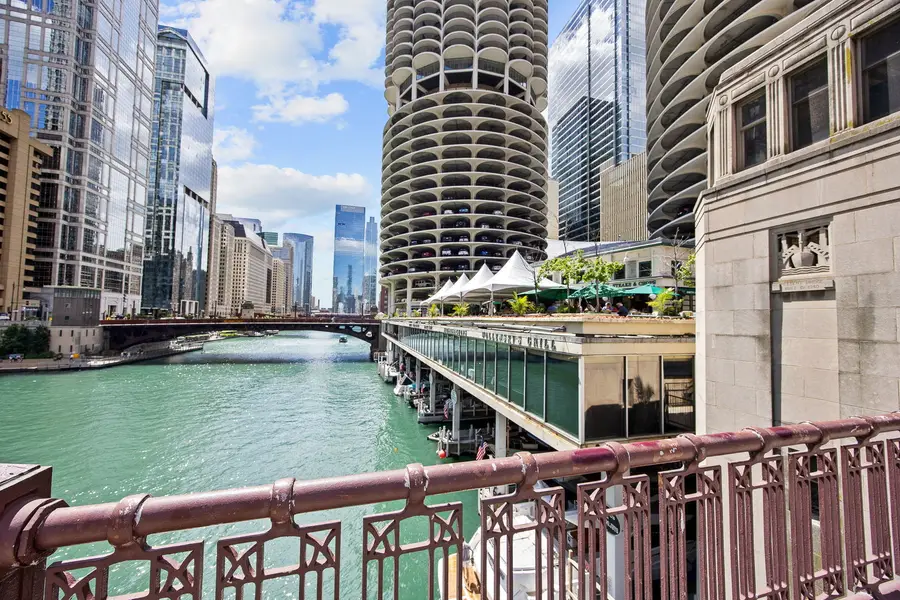 300 N State Street #5618, Chicago, IL 60654 - #3