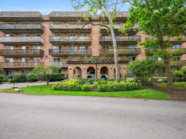 500 Redondo Road #109, Downers Grove, IL 60516