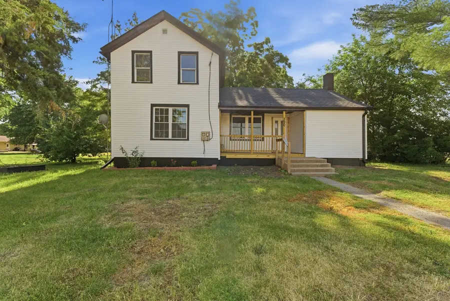 390 N East Avenue N, Amboy, IL 61310 - #2