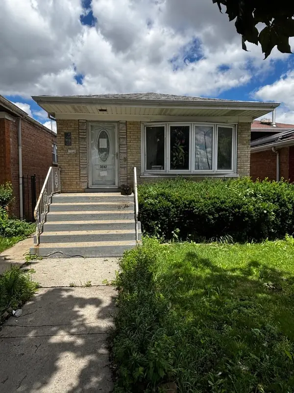 3112 W Columbus Avenue, Chicago, IL 60652