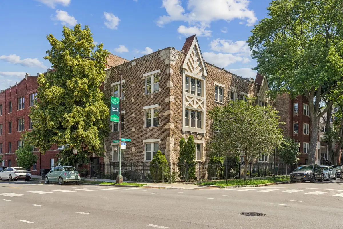 1956 W Melrose Street #202, Chicago, IL 60657 - #1