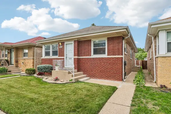 2654 W Catalpa Avenue, Chicago, IL 60625
