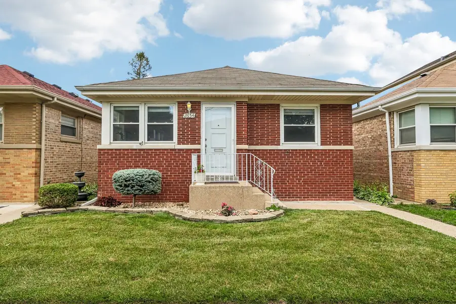 2654 W Catalpa Avenue, Chicago, IL 60625 - #2