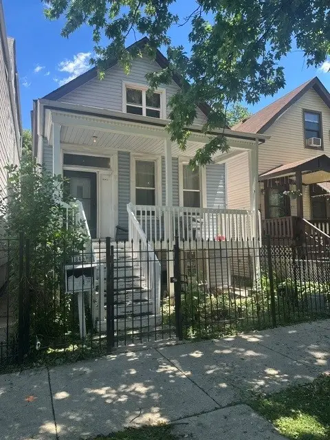 1845 N Sawyer Avenue, Chicago, IL 60647