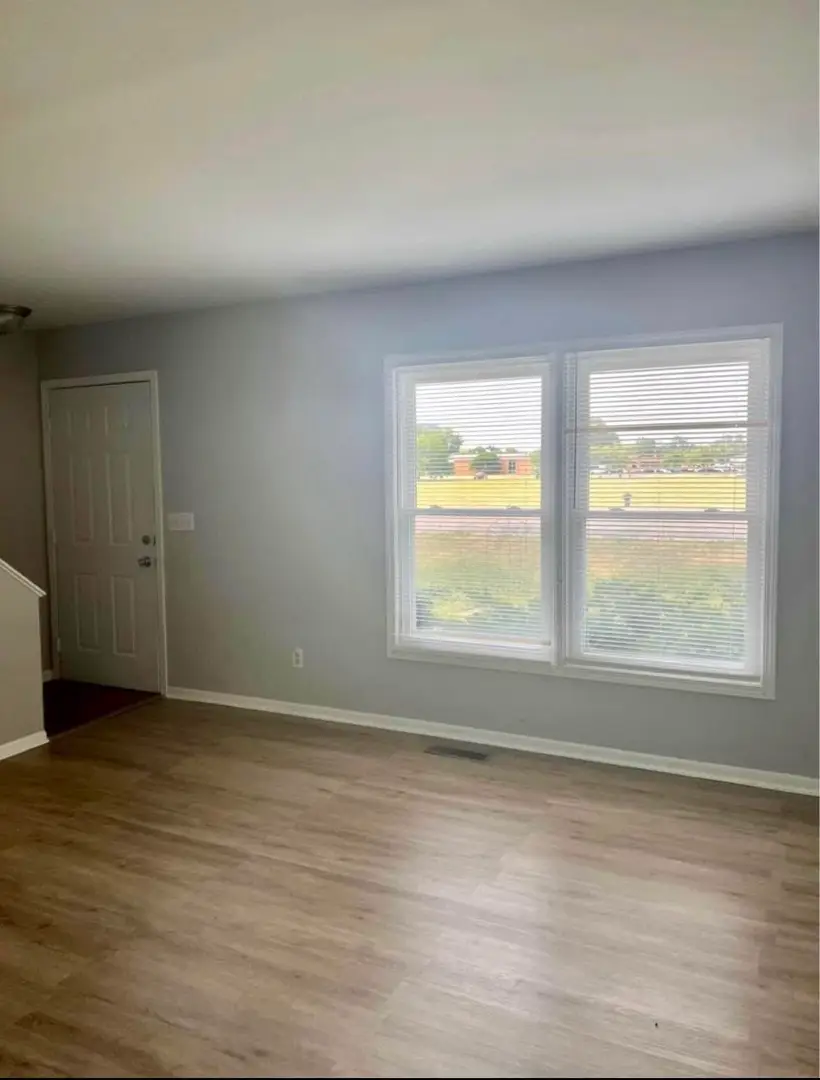 390 W Indian Trail, Aurora, IL 60506 - #3