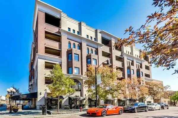 110 S Marion Street #201, Oak Park, IL 60302