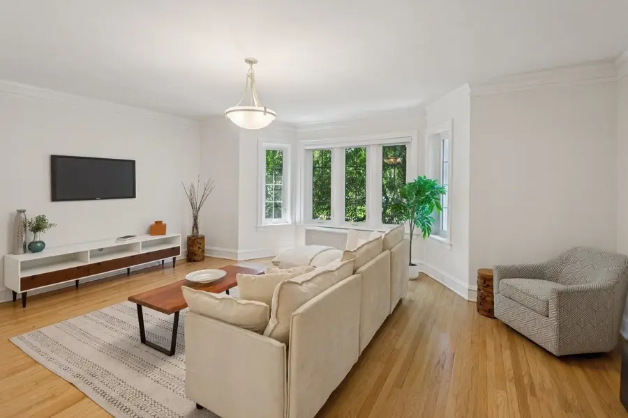 927 Hinman Avenue #1S, Evanston, IL 60202 - #3