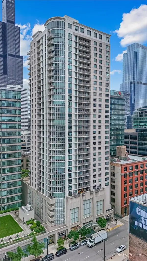 125 S Jefferson Street #907, Chicago, IL 60661