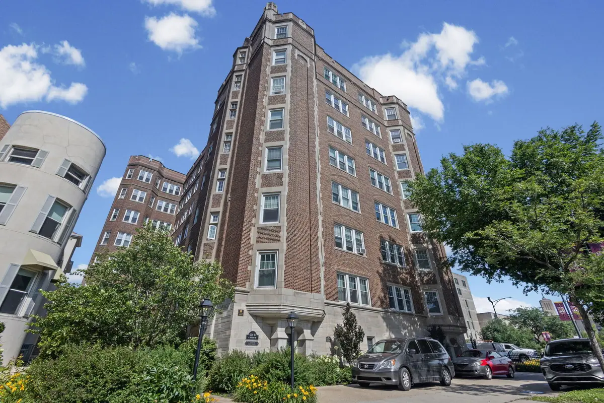 6334 N Sheridan Road #1E, Chicago, IL 60660 - #1