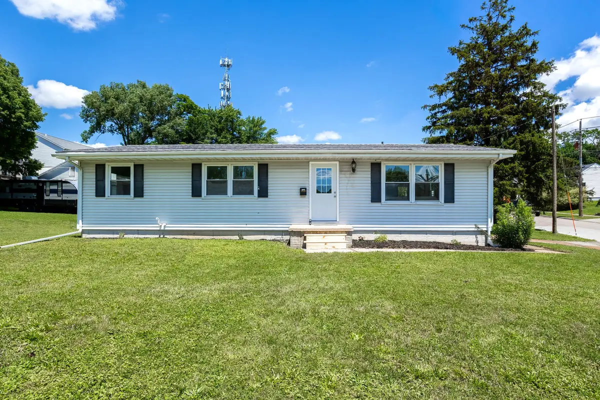 1820 E 16th Street, Davenport, IA 52803 - #1