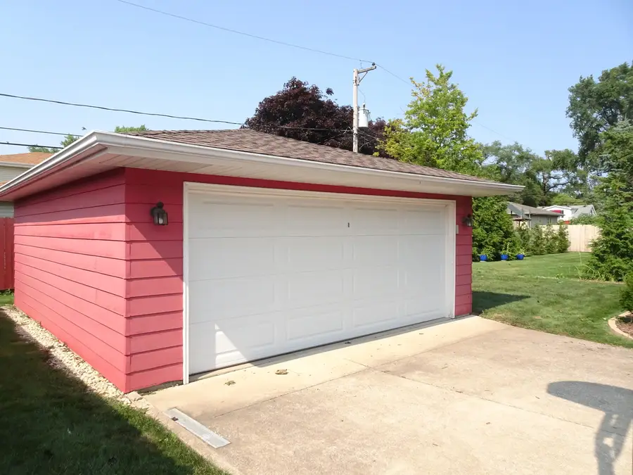 5616 W 100th Street, Oak Lawn, IL 60453 - #3