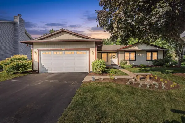 1526 Sycamore Lane, Aurora, IL 60504