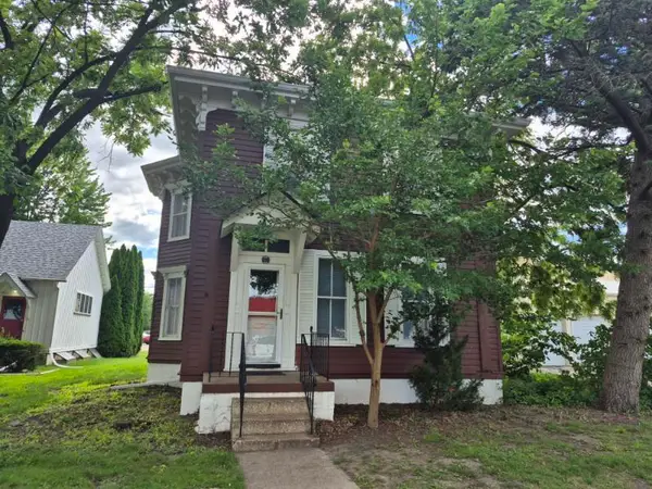 117 S Chestnut Street, Kewanee, IL 61443