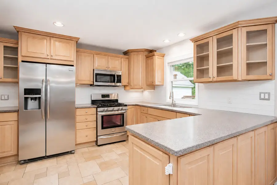1317 N Oakwood Drive, McHenry, IL 60050 - #3