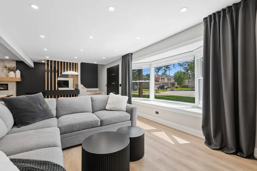 816 Adler Court, Schaumburg, IL 60194 - #2