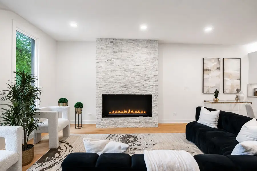 1952 N Bissell Street, Chicago, IL 60614 - #3