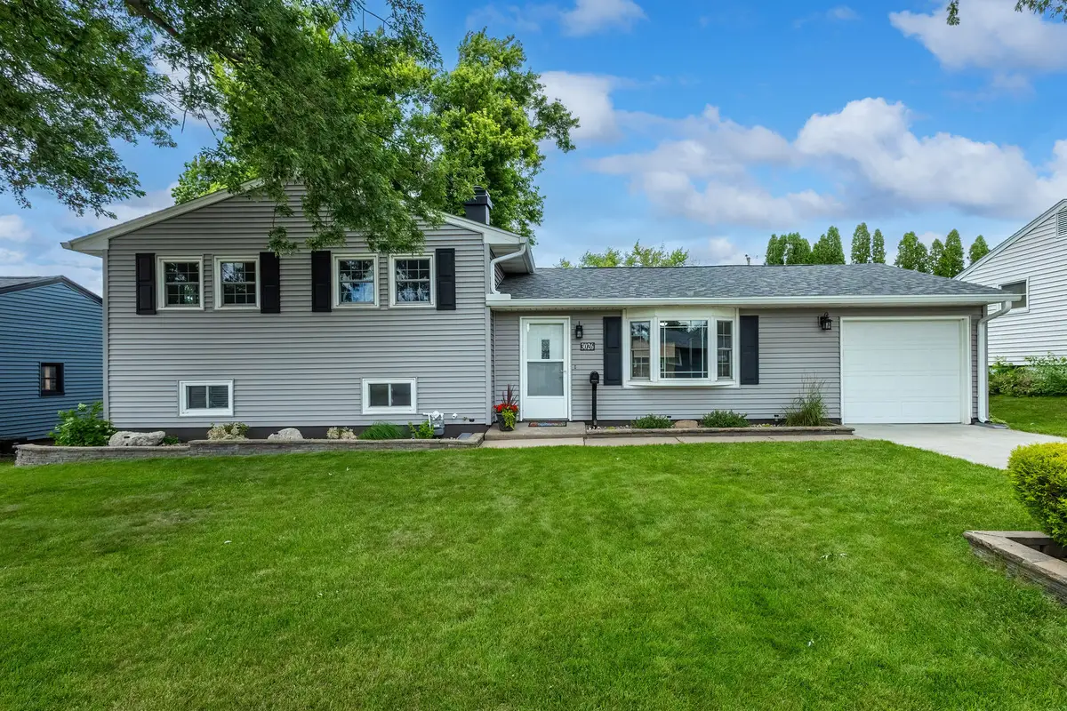 3026 W Rusholme Street, Davenport, IA 52804 - #1